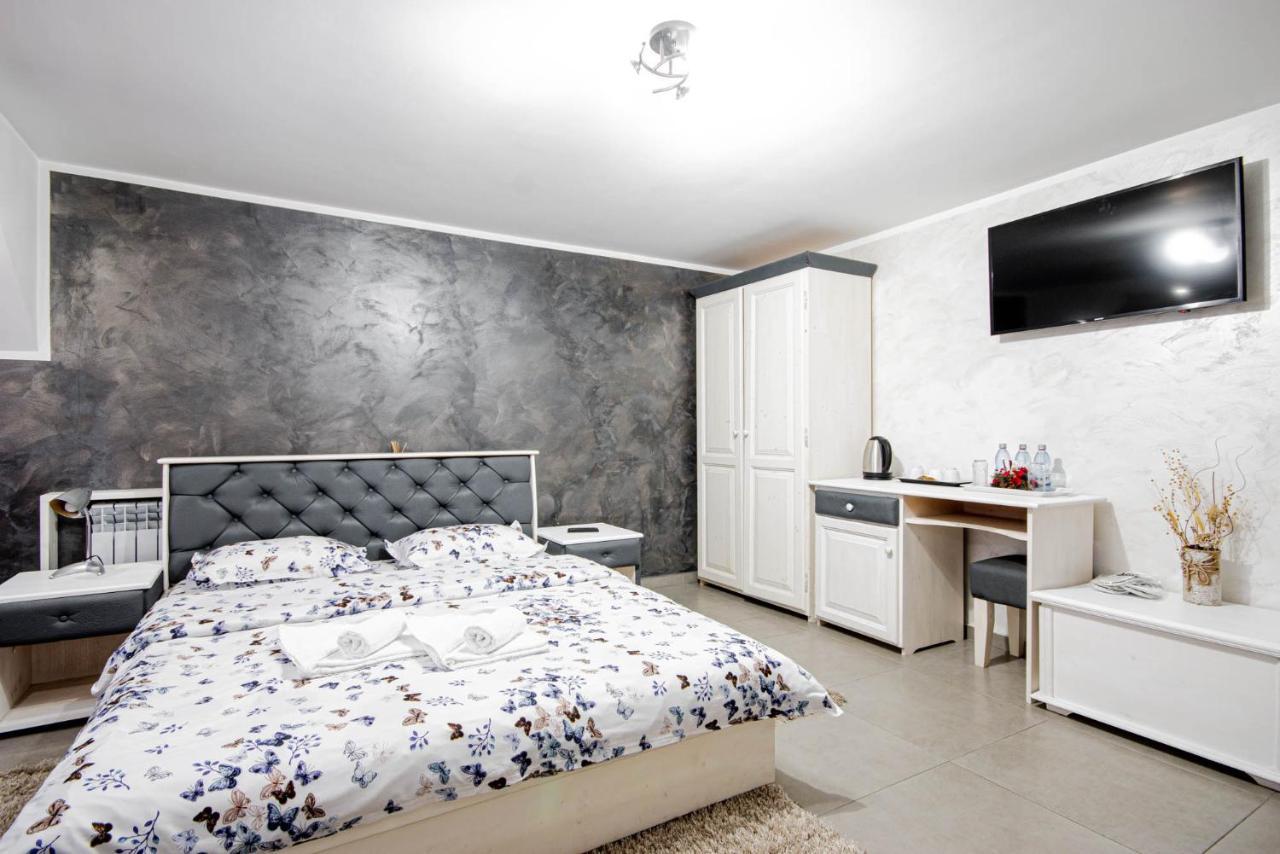 Cazare Moldi - Regim Hotelier Câmpulung Moldovenesc Exteriér fotografie